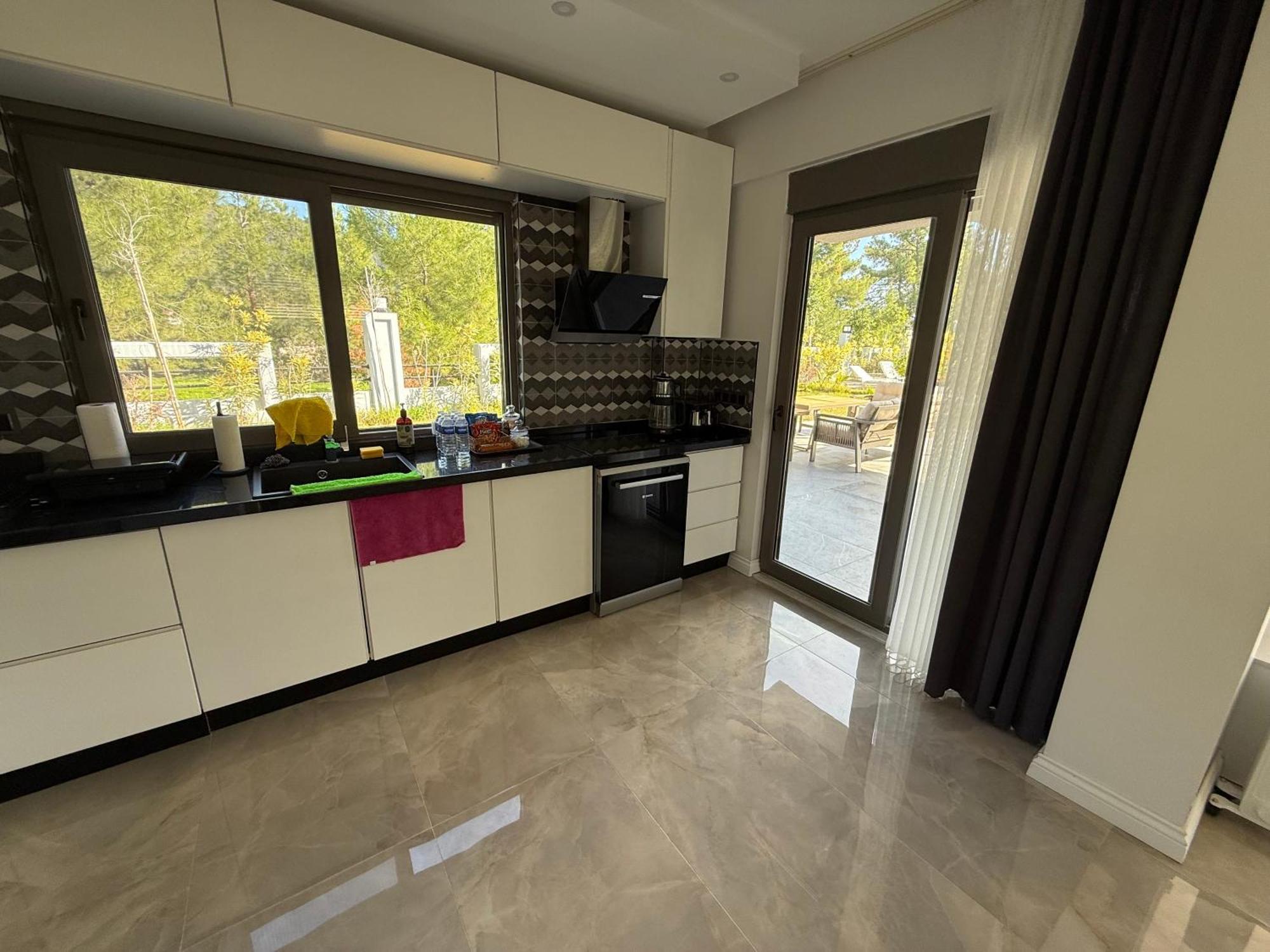 Villa Canyon Goeynuek Kemer With Pool *